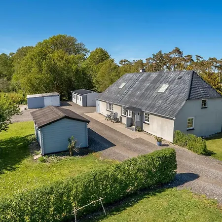 Aslag - 3-5km From The Sea By Interhome